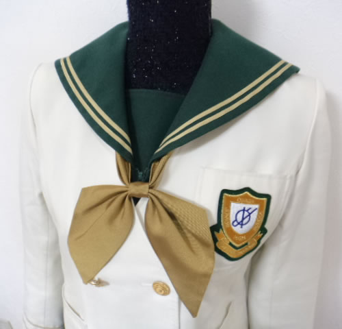 大阪国際大和田中学校・高校女子制服